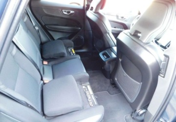 Volvo XC60 II Crossover D3 150KM 2020 Volvo XC 60 z Gwarancja 2.0 Diesel 150KM, zdjęcie 8