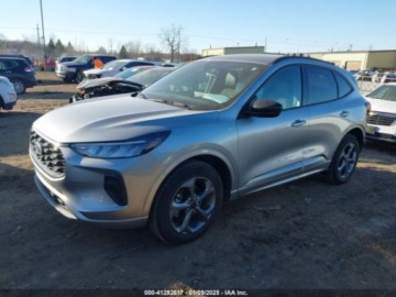 Ford Escape III 2023 Ford Escape 2023r., 4x4, 1.5L 1.5 Benzyna 180KM, zdjęcie 1