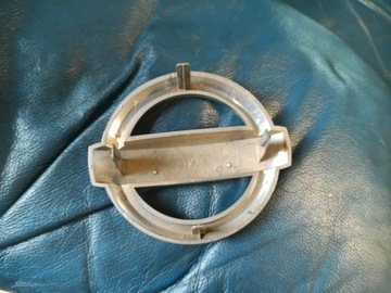 NISSAN JUKE F15 ZNAKY MŘÍŽKY ZNAK LOGO ORIG.