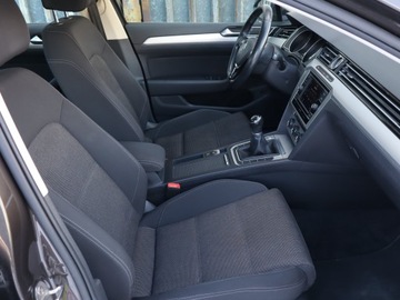 Volkswagen Passat B8 Limousine 1.8 TSI BlueMotion Technology 180KM 2018 VW Passat 1.8 TSI, Salon Polska, Klima, zdjęcie 8