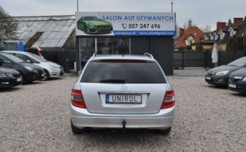 Mercedes Klasa C W204 Kombi T204 1.8 180 CGI BlueEFFICIENCY 156KM 2010 Mercedes-Benz Klasa C 180 CGI Avangarde Automat Benzyna 1.8 Benzyna 156KM, zdjęcie 7