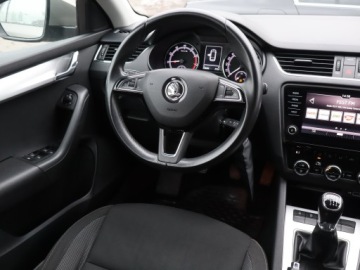 Skoda Octavia III Kombi Facelifting 1.5 TSI ACT 150KM 2019 Skoda Octavia 1.5 TSI, Salon Polska, Serwis ASO, zdjęcie 6