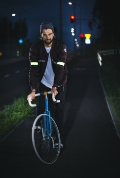 ЯРКАЯ СВЕТООТРАЖАЮЩАЯ ЛЕНТА НА ЛИПУЧКЕ ДЛЯ РУКИ И ПЛЕЧА