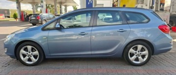 Opel Astra J Sports Tourer 1.6 Turbo ECOTEC 180KM 2011 Opel Astra Opel Astra 1.6 Turbo Cosmo 1.6 Benzyna 180KM, zdjęcie 24