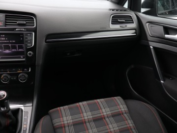 Volkswagen Golf VII GTI 3d 2.0 TSI 230KM 2013 VW Golf 2.0 GTI, Navi, Xenon, Bi-Xenon, Klima, zdjęcie 7