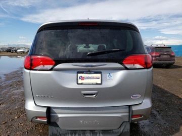 Chrysler Pacifica II 2017 Chrysler Pacifica Touring 2017 3.6l 3.6 Benzyna 297KM, zdjęcie 2