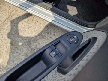 Renault Clio II Hatchback 1.2 60KM 2007 Renault Clio 1,2 Benzyna KM, Klimatyzacja,, zdjęcie 18