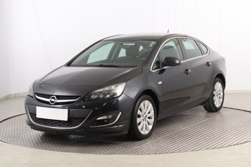 Opel Astra J Sedan 1.4 Turbo ECOTEC 140KM 2015 Opel Astra 1.4 T, Salon Polska, 1. Właściciel, zdjęcie 1
