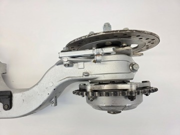 Задний маятник Honda VFR 750 F RC36, крепление на монорычажке