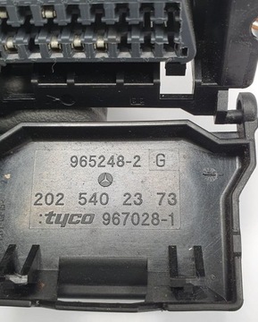 HNÍZDO DIAGNOSTIKA OBD2 SMART FOURTWO II 451 2025402373