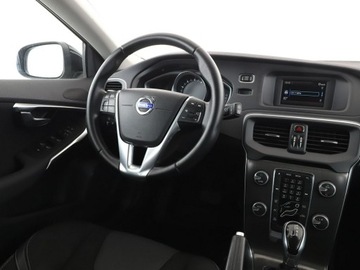 Volvo V40 II Hatchback 1.5 T2 DRIVE-E 122KM 2015 Volvo V40 Momentum automat tempomat PDC klima-auto, zdjęcie 15
