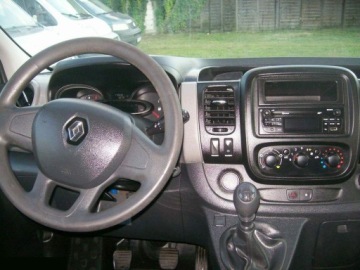 Renault Trafic III Furgon 1.6 dCi 95KM 2018 Renault Trafic 1.6d 95KM 2018r 9 osobowy, zdjęcie 7