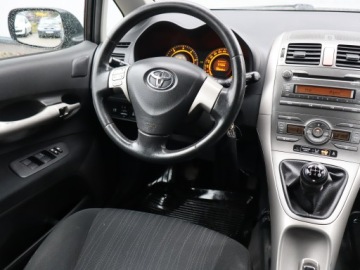 Toyota Auris I Hatchback 1.4 D-4D 90KM 2007 Toyota Auris 1.4 D-4D, Klima, Klimatronic,ALU, zdjęcie 6