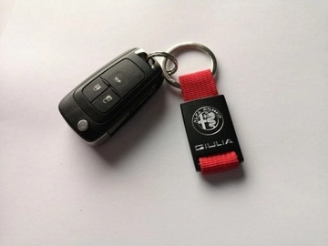 БРЕЛОК ДЛЯ PEUGEOT OPEL SKODA KIA HYUNDAI FORD с гравировкой