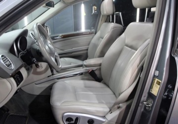 Mercedes Klasa GL X164 2011 Mercedes-Benz GL 4matic _ 3.0 diesel _ 211 KM 3.0 Diesel 211KM, zdjęcie 5