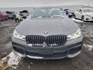 BMW Seria 7 G11-G12 2017 BMW Seria 7 2017 BMW 750 XI 4.4 Benzyna 523KM, zdjęcie 4