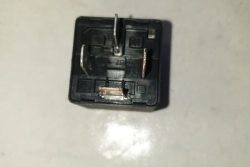 RELÉ OPEL CALIBRA A (85_) 90244312 2.0L GASOLINE 85KW 1992