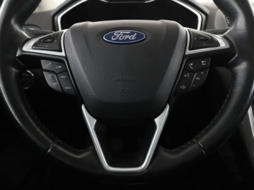 Ford Mondeo V Kombi 2.0 TDCi 150KM 2018 Ford Mondeo Historia serwisowa panorama Navi, zdjęcie 20