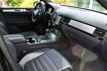 Volkswagen Touareg II SUV 3.0 V6 TDI BlueMotion  245KM 2014 Volkswagen Touareg 3.0 V6 Automat R-Line skora, kamera, czujniki, klima. 2, zdjęcie 8