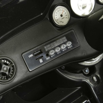 Детская машина на батарейках с mp3 пультом