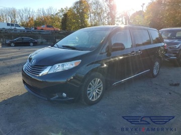 Toyota Sienna III 3.5 V6 266KM 2016 Toyota Sienna Xle Male uszkodzenia, zdjęcie 1