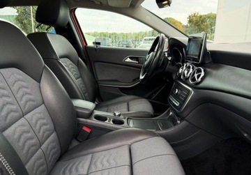 Mercedes GLA I Off-Roader Facelifting 1.6 200 156KM 2019 Mercedes-Benz GLA 1.6 T 156KM AT7 Style Salon PL ASO 1.6 Benzyna 156KM, zdjęcie 33