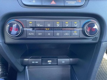 Kia Ceed III Kombi Facelifting 1.5 T-GDI 160KM 2024 Kia Ceed Kombi 1,5 T M 160 KM Salon PL maual 1.5 Benzyna 160KM, zdjęcie 13