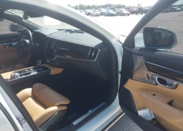 Volvo S90 II Sedan 2.0 T6 320KM 2017 Volvo S90 2017r., T6 Momentum, 2L, od ubezpieczalni 2.0 Benzyna 320KM, zdjęcie 9