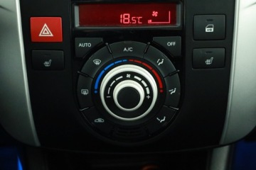 Kia Venga Mikrovan 1.4 DOHC CVVT 90KM 2010 Kia Venga 1.4 CVVT, Klima, Klimatronic, zdjęcie 10