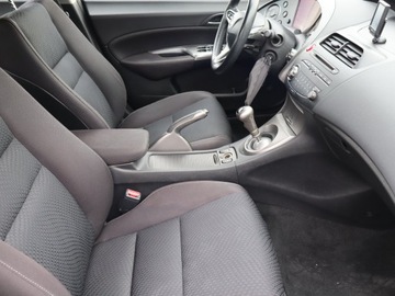 Honda Civic VIII Hatchback 3d 1.4 i-VTEC 100KM 2010 Honda Civic 1.4 i-VTEC, Salon Polska, Klima, zdjęcie 8
