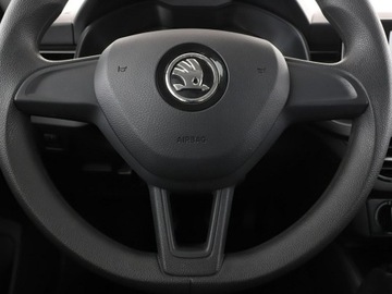 Skoda Kamiq Crossover 1.0 TSI 95KM 2019 Škoda Kamiq Skoda Kamiq klima czujniki parkowania, zdjęcie 20