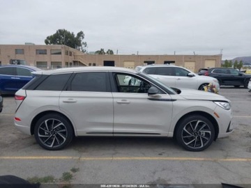 Lincoln 2024 Lincoln Corsair Grand Touring 2024 2.5l 2.5 Hybryda 266KM, zdjęcie 6