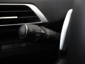 Peugeot 3008 II Crossover 1.2 PureTech 130KM 2019 Peugeot 3008 Allure Business automat navi kamera, zdjęcie 37