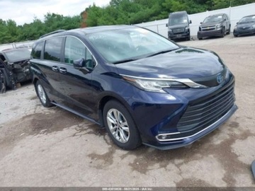 Toyota Sienna III 2023 Toyota Sienna 2023 TOYOTA SIENNA XLE 2.5 Hybryda 189KM, zdjęcie 1