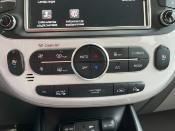 Kia Soul II 2017 Kia Soul zarejestrowany w PL zadbany mozliwa zamiana Elektryczny 110KM, zdjęcie 20