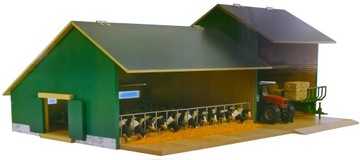 DREWNIANA OBORA DLA ZWIERZĄT Z MAGAZYNEM 1:32 FARM