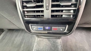 Volkswagen Passat B8 Variant 2.0 TDI BlueMotion SCR 150KM 2016 Volkswagen Passat Raty 2.0 tdi 150KM Bez adblue DSG 115tys km Duza Navi Ka, zdjęcie 33