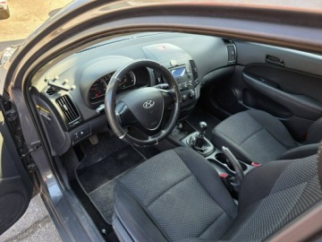 Hyundai i30 I Hatchback 1.4 109KM 2009 Hyundai i30 1.4 Benzyna 108 KM, Dwa klucze, Dwa, zdjęcie 5