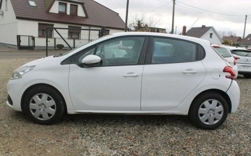 Peugeot 208 I Hatchback 5d Facelifting 1.6 BlueHDi 75KM 2017 Peugeot 208 1.6 Diesel 75KM, zdjęcie 7
