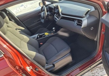 Toyota C-HR I Crossover 1.8 Hybrid 122KM 2019 Toyota C-HR Toyota C-HR 1.8 Hybryda 122KM, zdjęcie 7