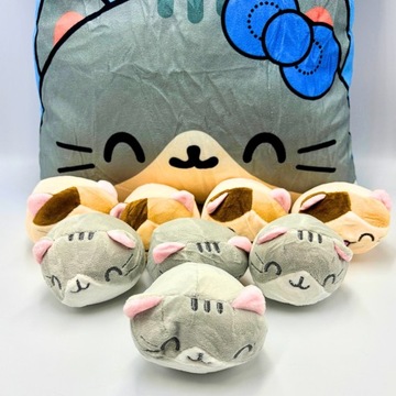 ПОДУШКА-ПУДИНГ С СИНИМ КОТОМ, БРОСАЮЩИМ ТАСКОТЫ