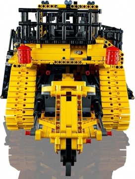 LEGO Technic Бульдозер CAT D11 с управлением через приложение 42131