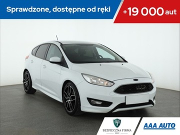 Ford Focus III Hatchback 5d facelifting 1.6 TDCi 95KM 2015 Ford Focus 1.6 TDCi, Salon Polska, Klima