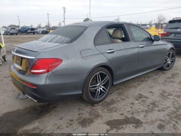 Mercedes Klasa E W213 2019 Mercedes-Benz Klasa E MERCEDES-BENZ E 300 2.0 Benzyna 244KM, zdjęcie 2