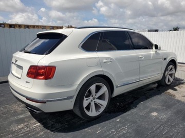 Bentley Bentayga 2020 Bentley Bentayga 2020 Bentley Bentayga 3.0 Hybryda 443KM, zdjęcie 4