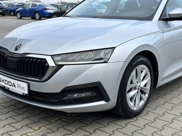 Skoda Octavia IV Liftback 1.5 TSI EVO 150KM 2021 Skoda Octavia 1.5TSI 150KM Ambition l Reflektory L, zdjęcie 33
