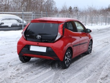 Toyota Aygo II Hatchback 3d Facelifting 1.0 VVT-i 72KM 2018 Toyota Aygo 1.0 VVT-i, Salon Polska, Automat, zdjęcie 4