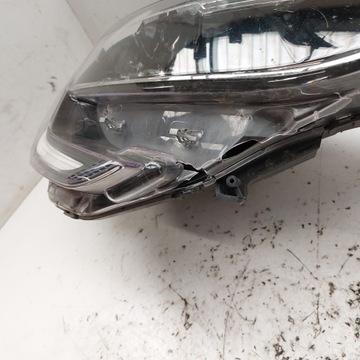 RENAULT ARKANA SVĚTLO PRAVÁ PŘEDNÍ LED EVROPA 260107780R