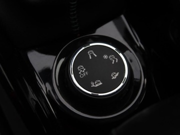 Peugeot 2008 I SUV Facelifting 1.2 PureTech 130KM 2018 Peugeot 2008 1.2 PureTech, Salon Polska, Skóra, zdjęcie 18