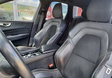 Volvo XC60 II Crossover T4 190KM 2019 Volvo XC 60 Zakup Zdalny VOLVO XC60 2.0 Benz 190KM AT 2WD wersja R-Design, zdjęcie 9